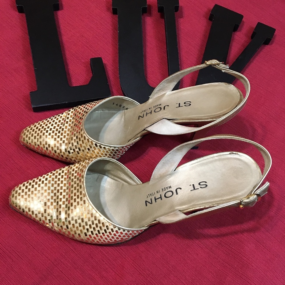 🌵ST JOHN Heels w/ Gold Metallic Embellishments